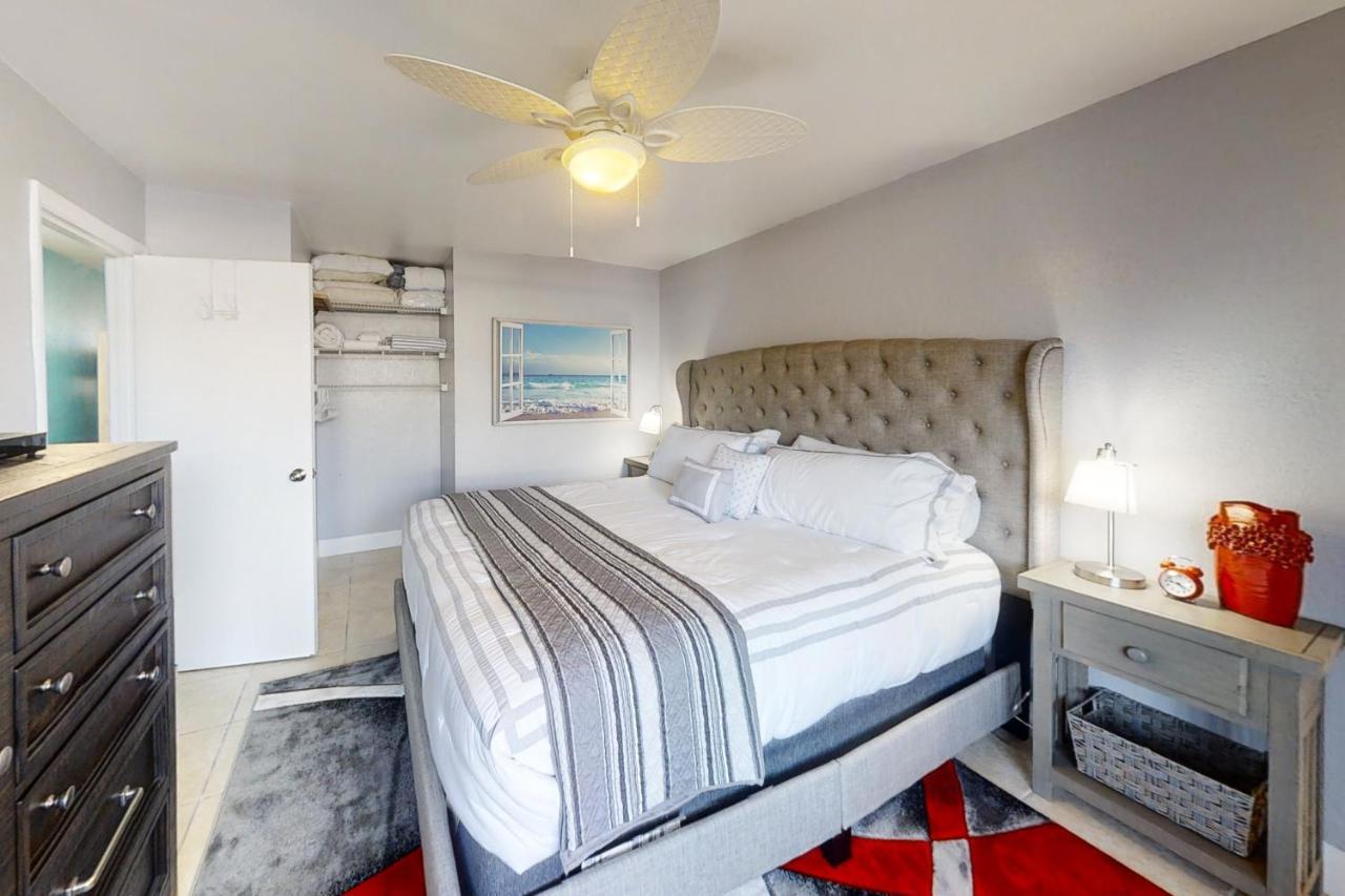 Ocean Jewel Condos Daytona Beach Room photo